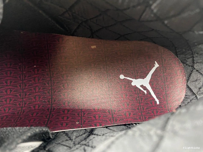 Maniere A 12 Jordan DV6989-001 Black Retro Ma 1122